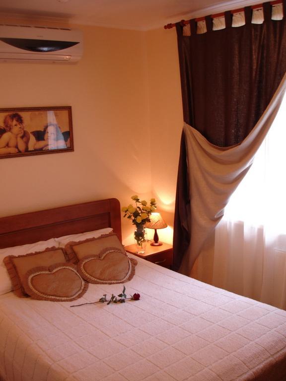 Sinay Hotel โปลตาวา ภายนอก รูปภาพ